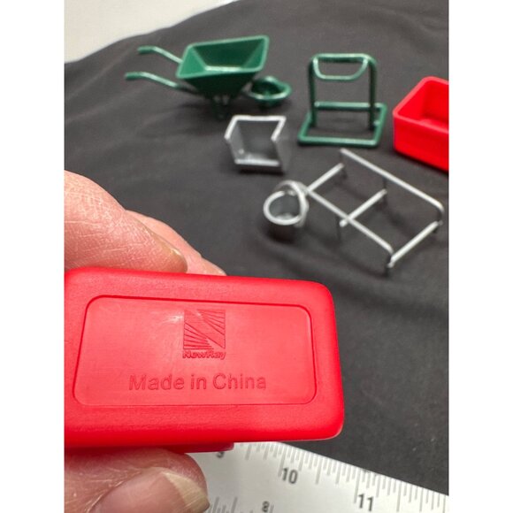 New-Ray Farm Playset Accessories 15-Piece Miniature Set Made In China - Picture 5 of 7